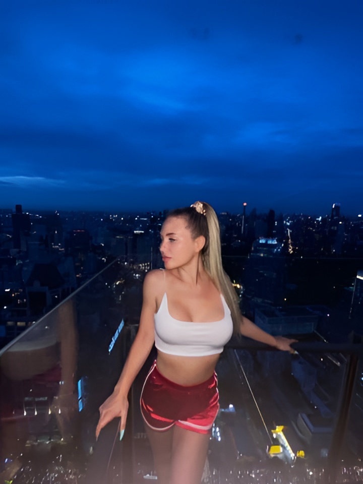 Римма привлекальеная девушка из Бузулука цена от 3000 руб