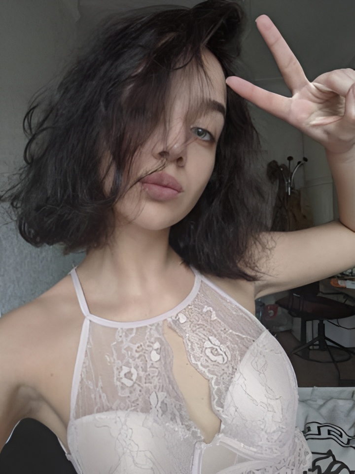 Вероника привлекальеная девушка из Бузулука цена от 2500 руб