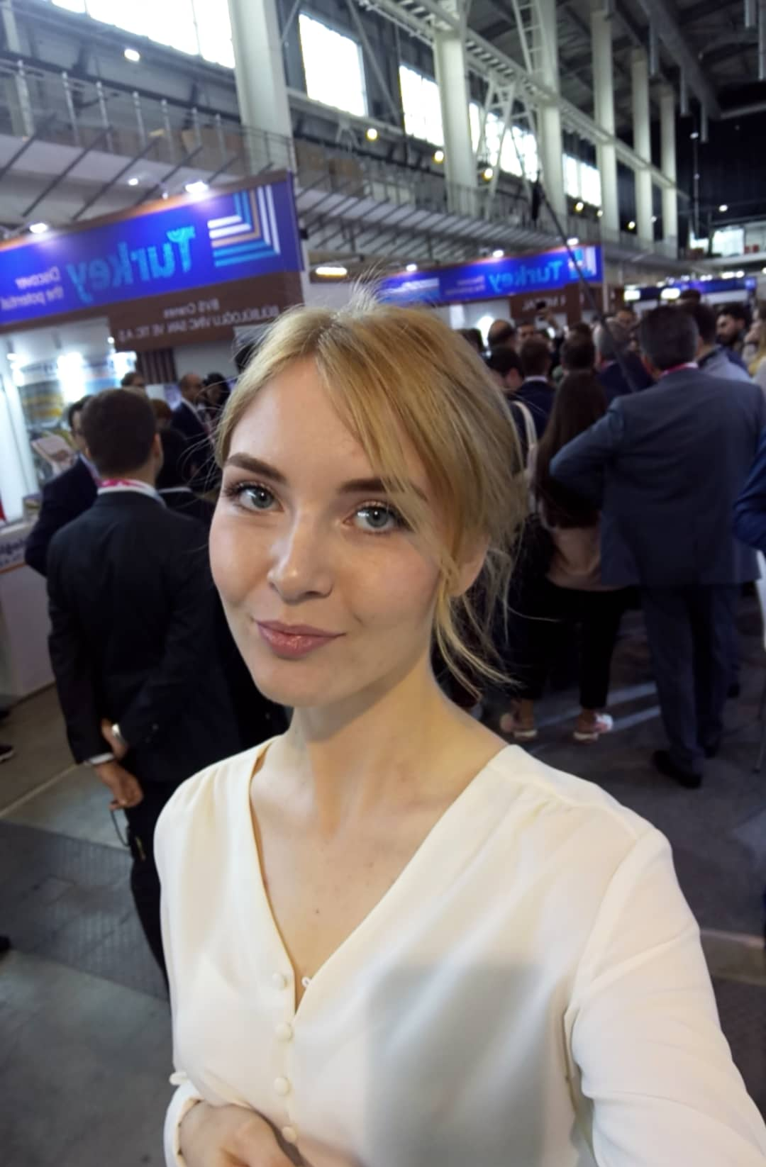 Мира привлекальеная девушка из Бузулука цена от 3000 руб