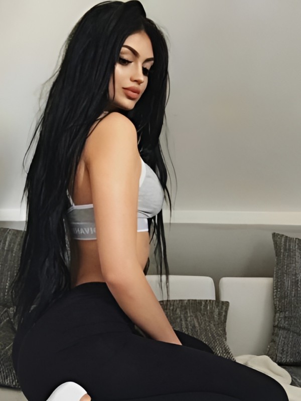 Нелли привлекательная девушка из Бузулука цена от 1500 руб