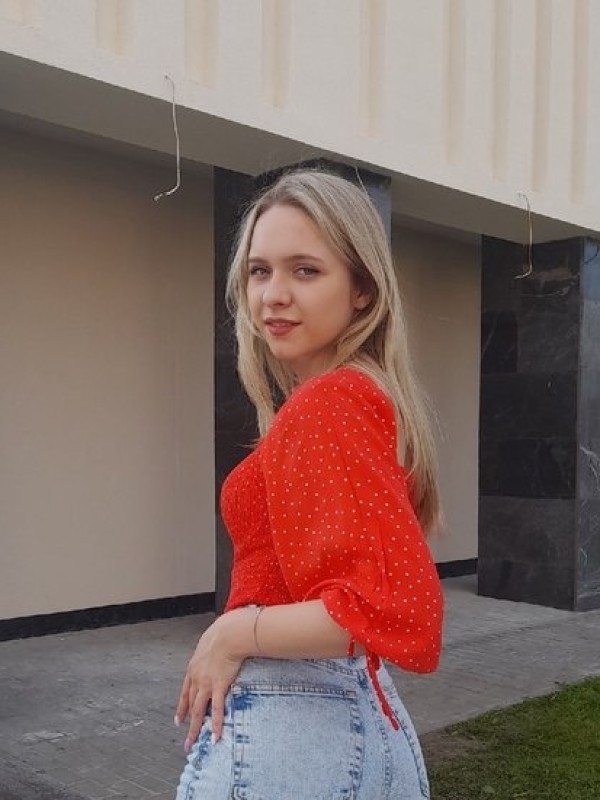 Юлия привлекательная девушка из Бузулука цена от 3000 руб